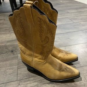 womens tan leather cowboy boots size 9.5 in Women